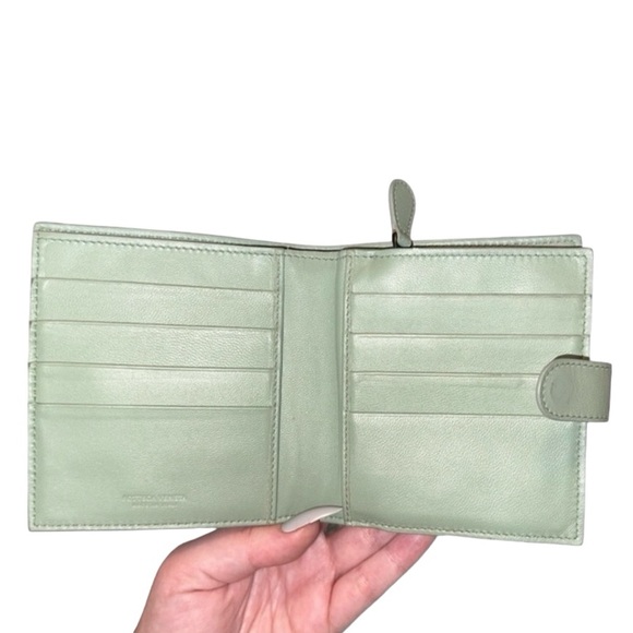 SOLD Bottega Veneta Intrecciato Compact Wallet - Rare Color! - Picture 4 of 9
